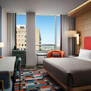 One-Bedroom King Suite